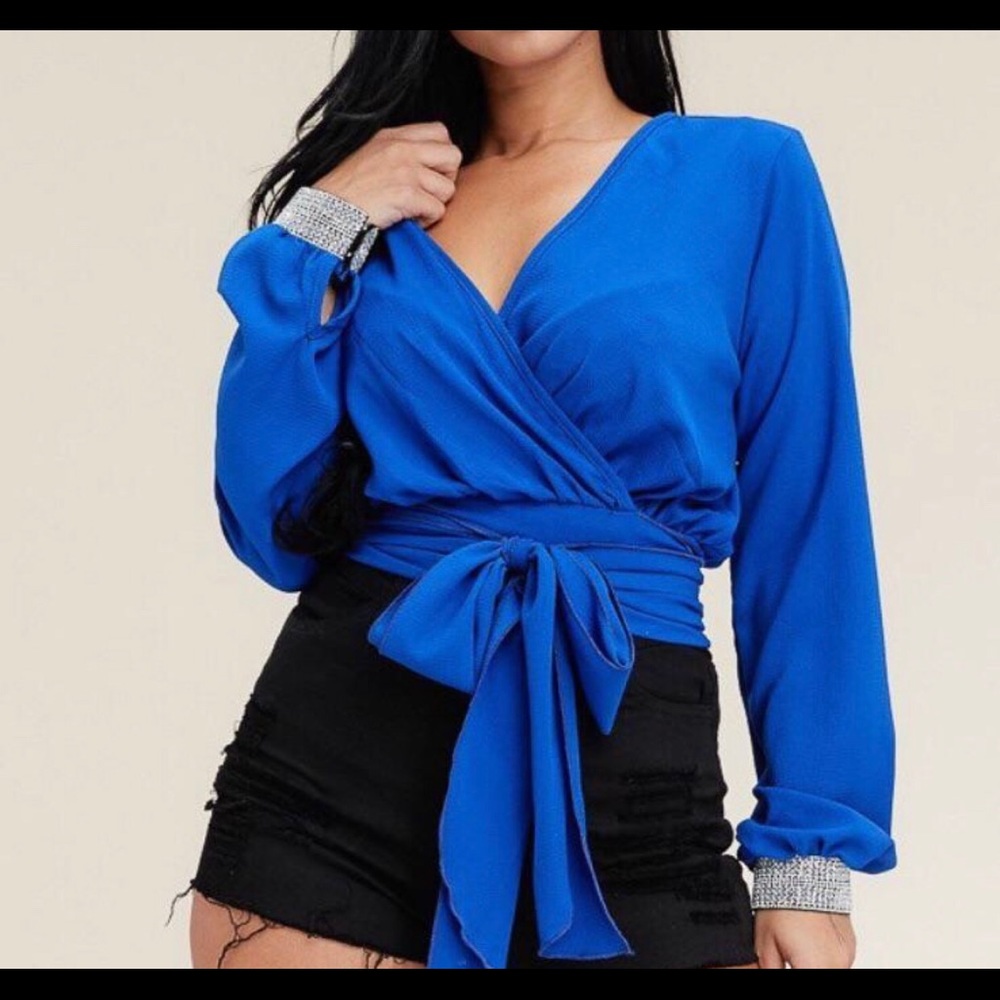 Tie around Blouse with Beaded Cuffs💙